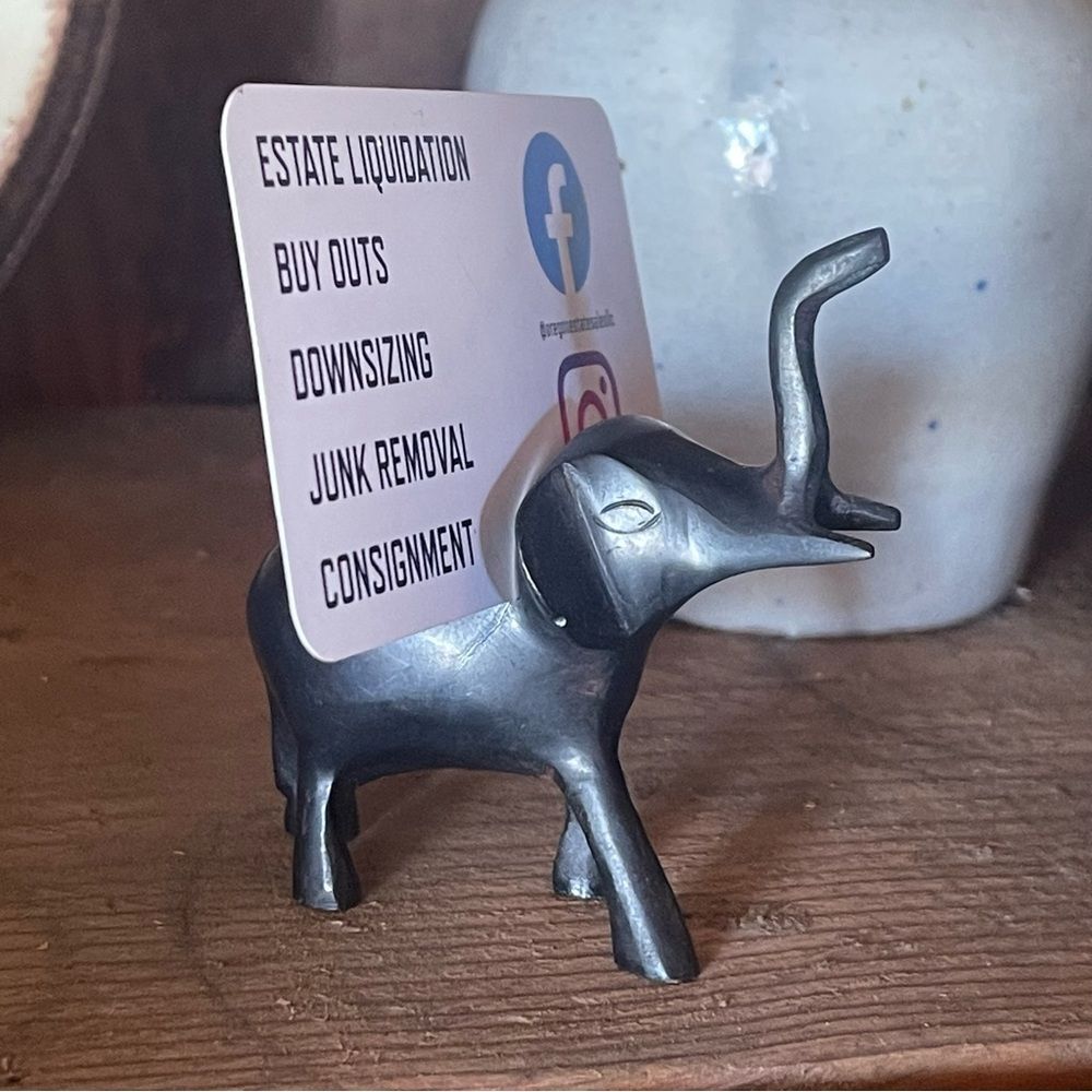 Small Metal Elephant table placard business card holder
